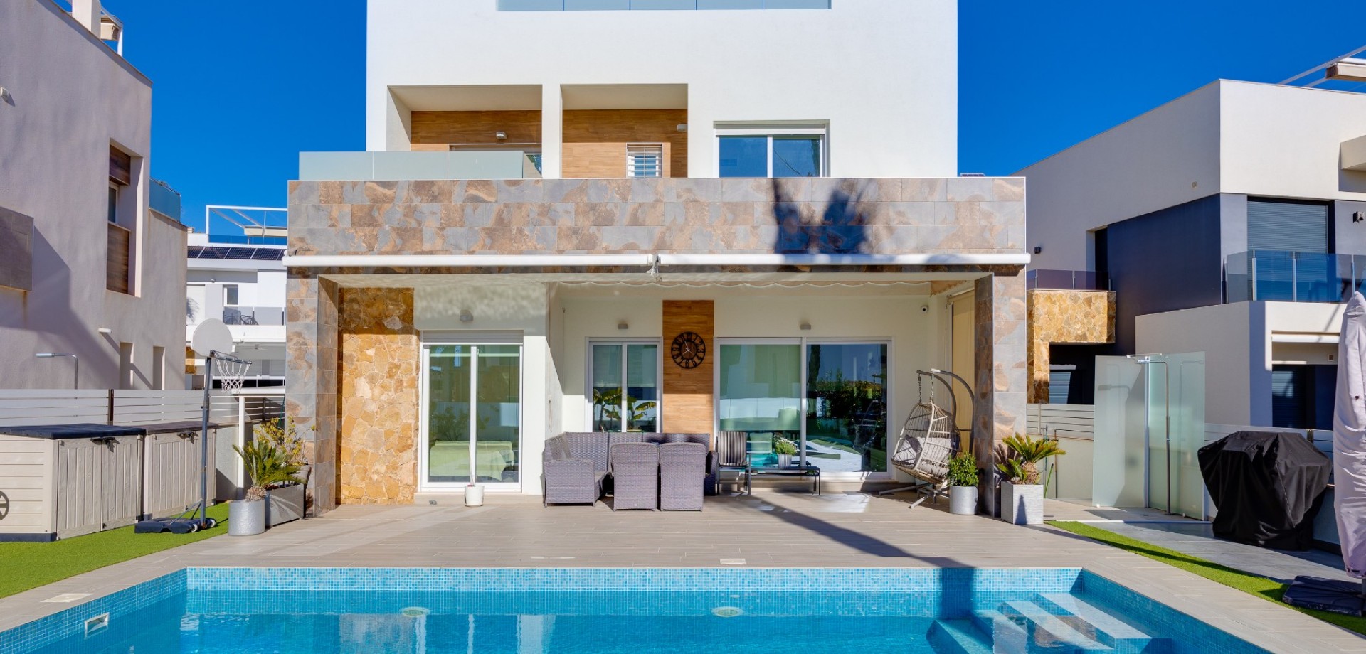 House in Torrevieja - Image 3