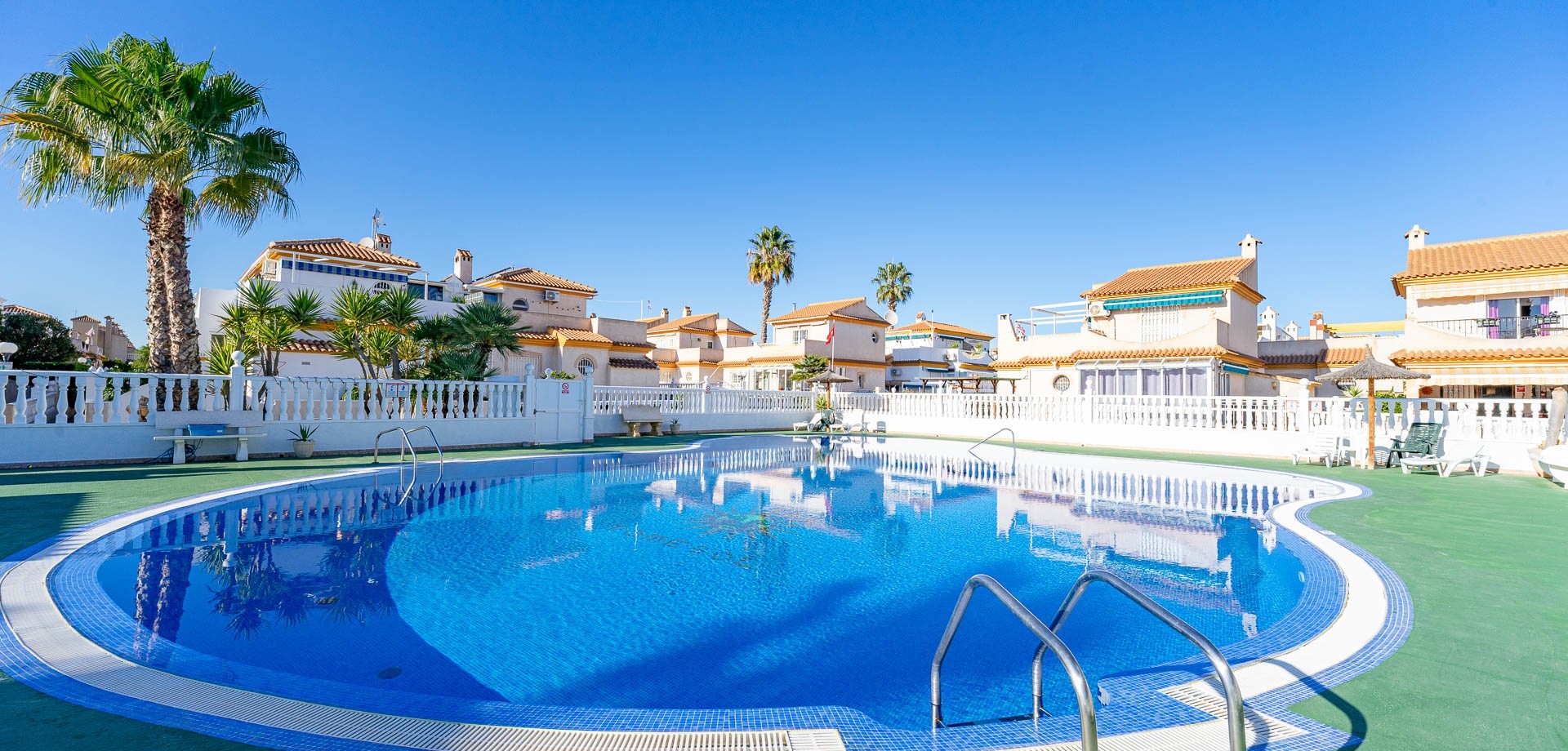 House in Playa Flamenca - Image 5