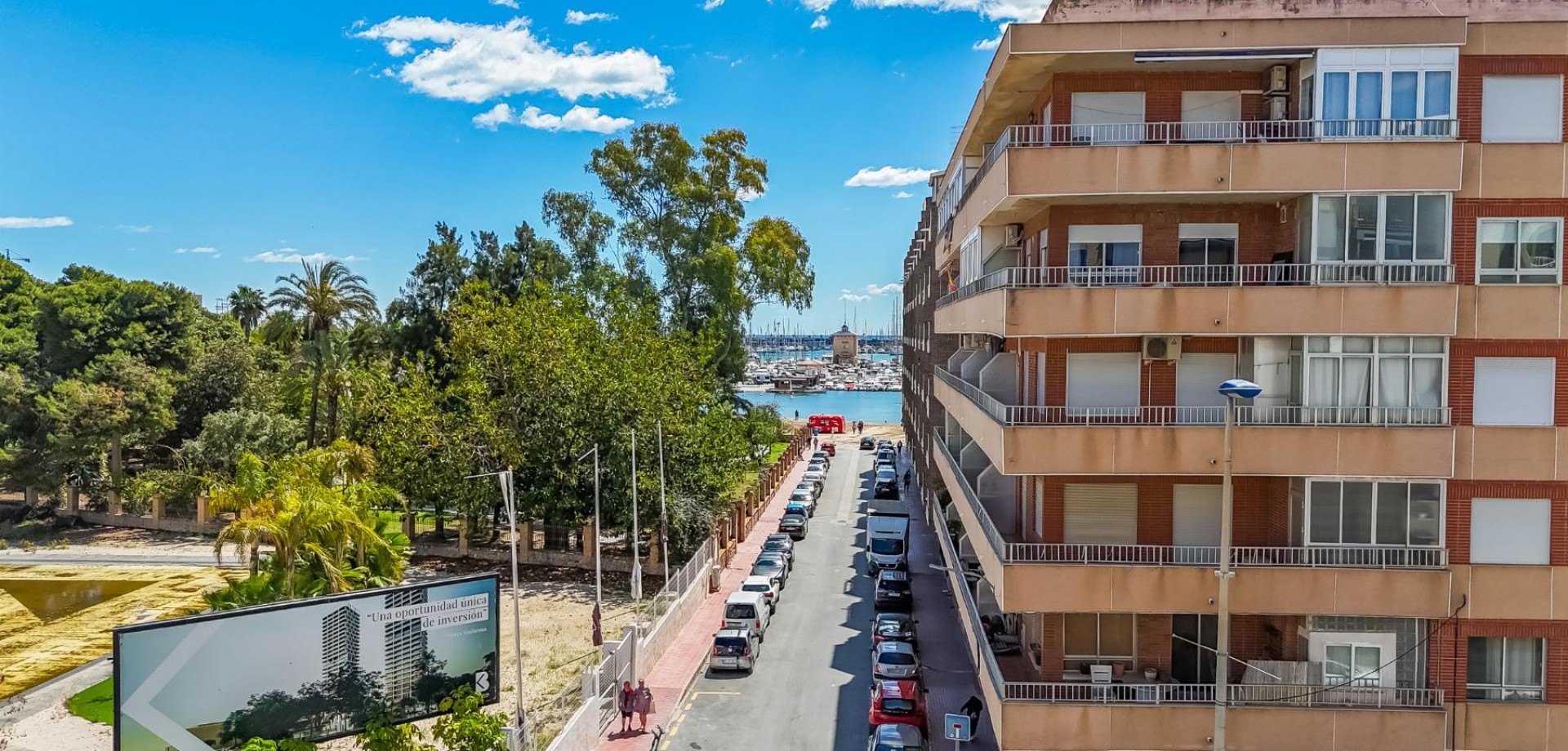 Apartment in Torrevieja - Image 2
