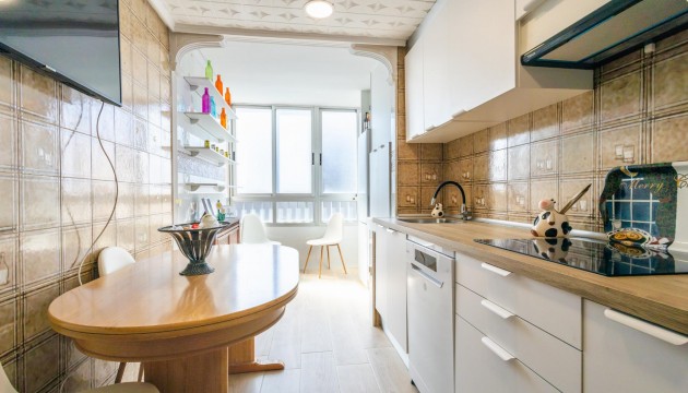 Resale - Apartment - Torrevieja - El Acequión - Los Náufragos