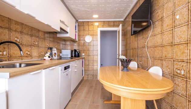 Resale - Apartment - Torrevieja - El Acequión - Los Náufragos