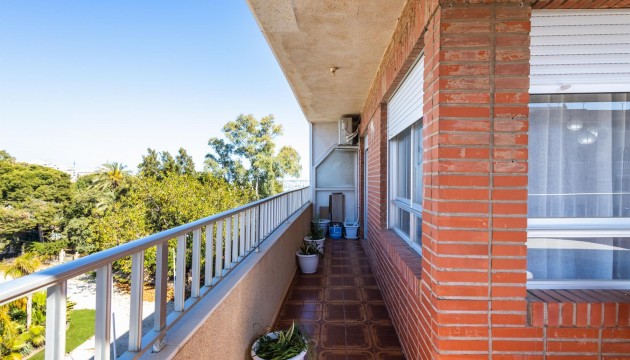 Resale - Apartment - Torrevieja - El Acequión - Los Náufragos