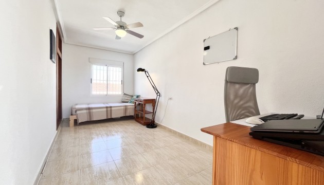 Resale - Townhouse - Torrevieja - La Siesta - El Salado -  Torreta