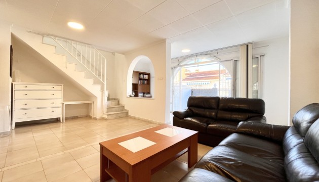 Resale - Townhouse - Torrevieja - La Siesta - El Salado -  Torreta