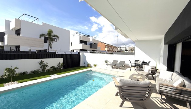 Resale - Bungalow - Pilar de la Horadada - Costa Blanca Sur