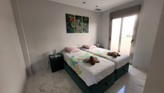 Resale - Detached Villa - Orihuela Costa - Villamartín