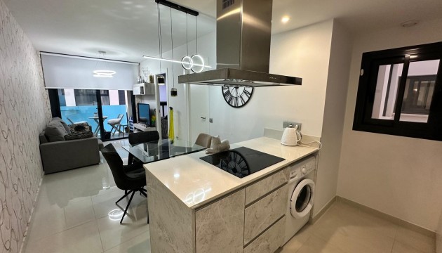 Resale - Apartment - Torrevieja - Calas Blancas