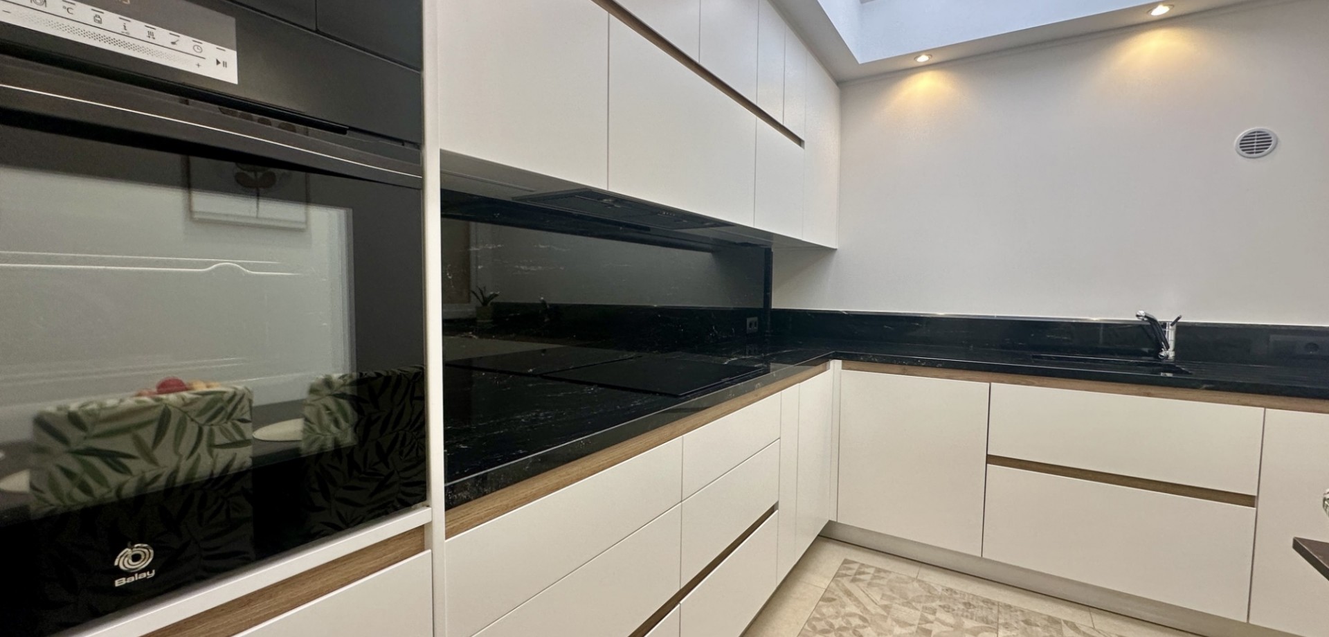 House in Los Balcones - Image 4