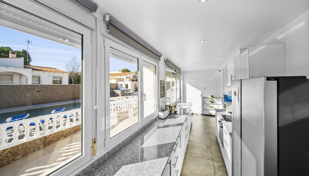 Resale - Detached Villa - Orihuela Costa - La Zenia