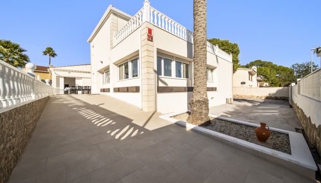 Resale - Detached Villa - Orihuela Costa - La Zenia