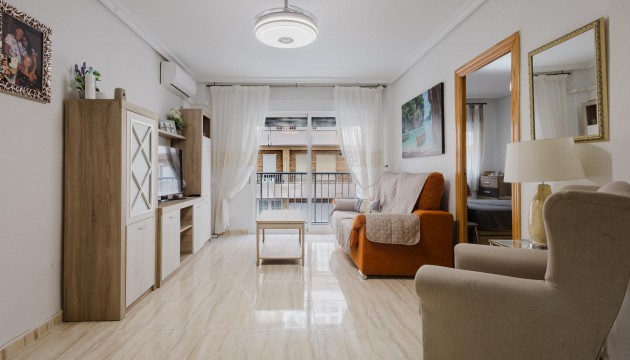 Resale - Apartment - Torrevieja - El Acequión - Los Náufragos
