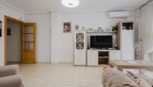 Resale - Apartment - Torrevieja - El Acequión - Los Náufragos