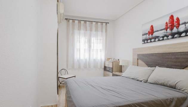 Resale - Apartment - Torrevieja - El Acequión - Los Náufragos
