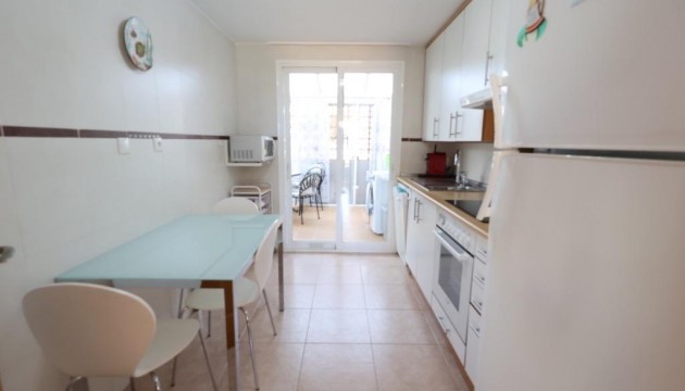 Resale - Apartment - Orihuela Costa - Campoamor
