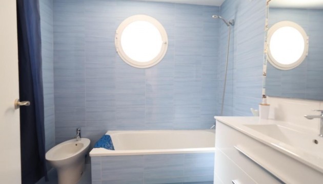 Resale - Apartment - Orihuela Costa - Campoamor