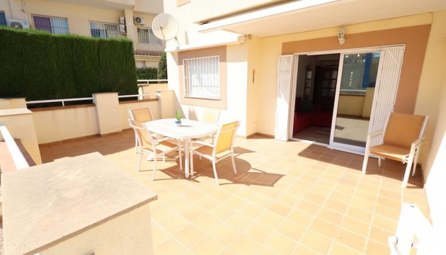 Resale - Apartment - Orihuela Costa - Campoamor