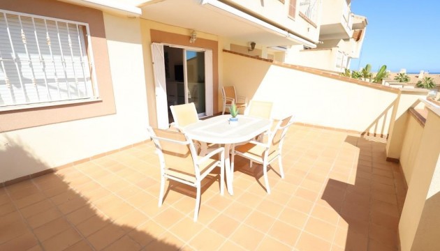 Resale - Apartment - Orihuela Costa - Campoamor