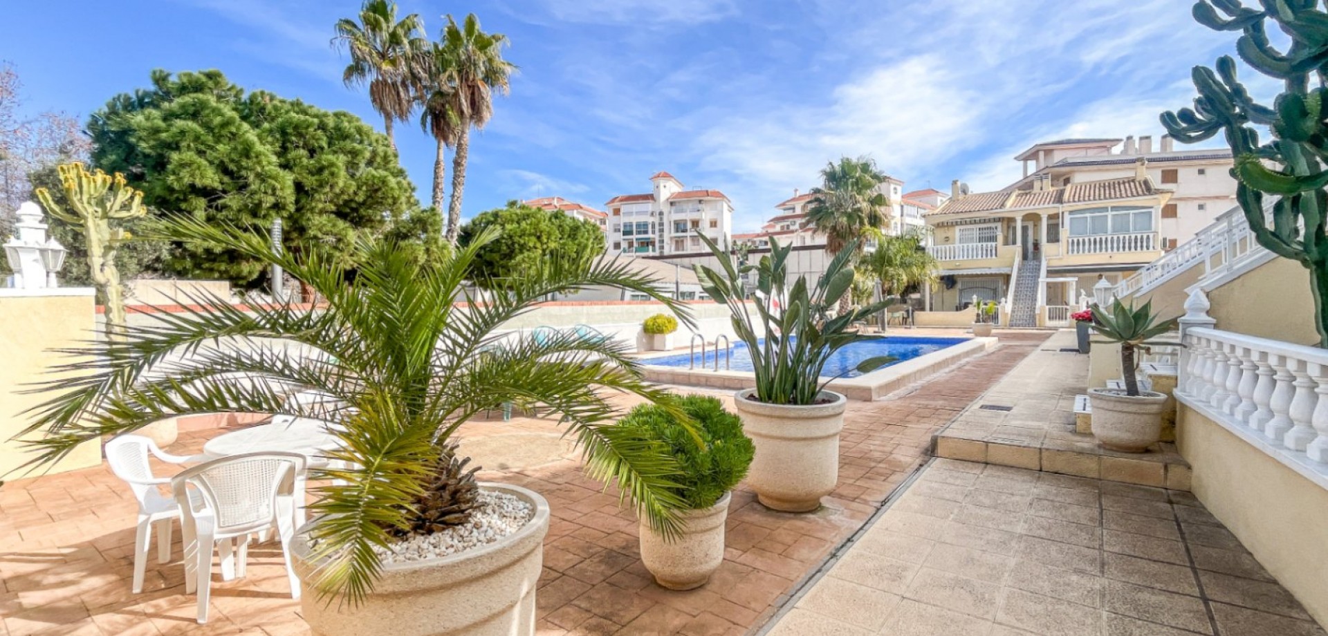 Apartment in Torrelamata - Image 3