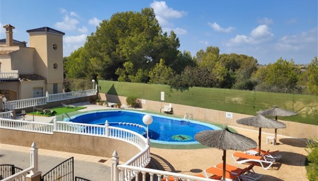 Videresalg - Detached Villa - Orihuela Costa - Villamartín