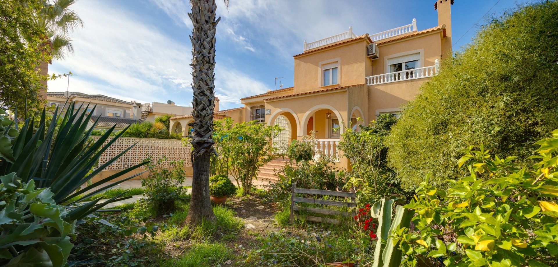 House in El Chaparral - view 1