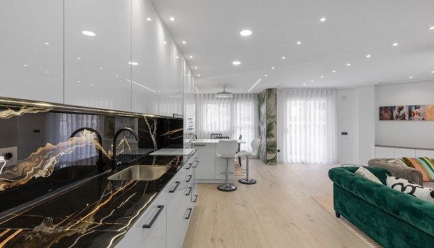 Reventa - Apartamento - Los Montesinos