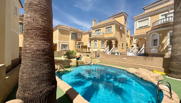 Resale - Detached Villa - Orihuela Costa - Villamartín