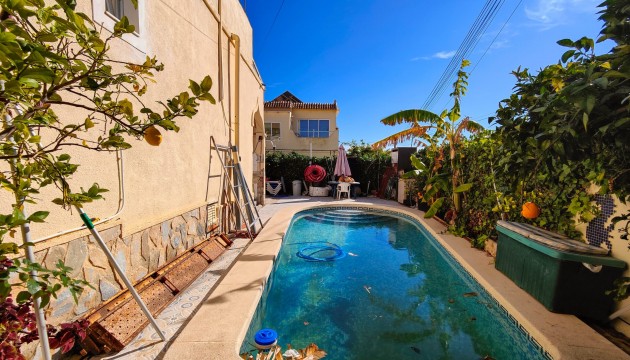 Resale - Townhouse - San Miguel de Salinas