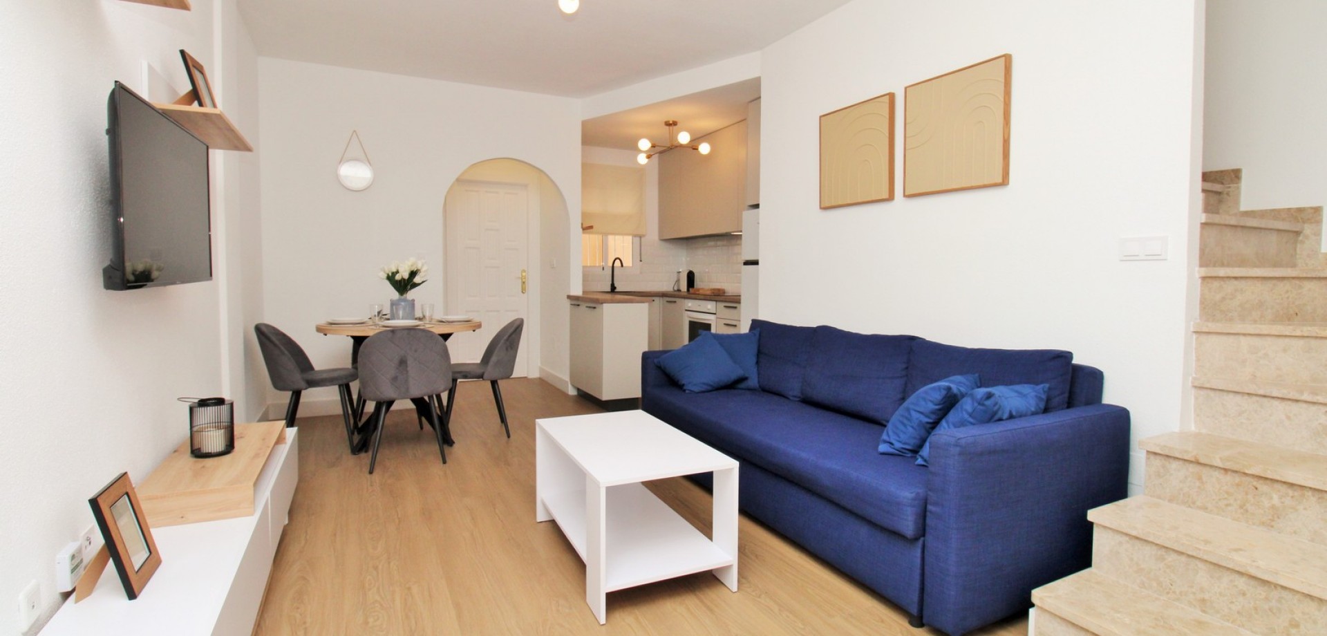 House in Villamartin - Image 3