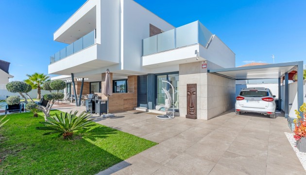 Videresalg - Detached Villa - Ciudad Quesada