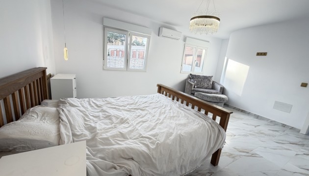 Resale - Detached Villa - Orihuela Costa - Villamartín