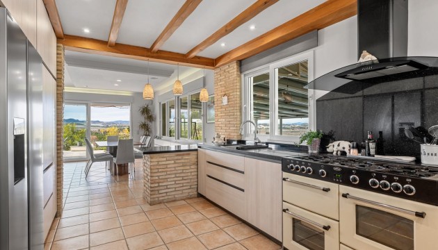 Begagnad - Landsbyggdshus - Torremendo