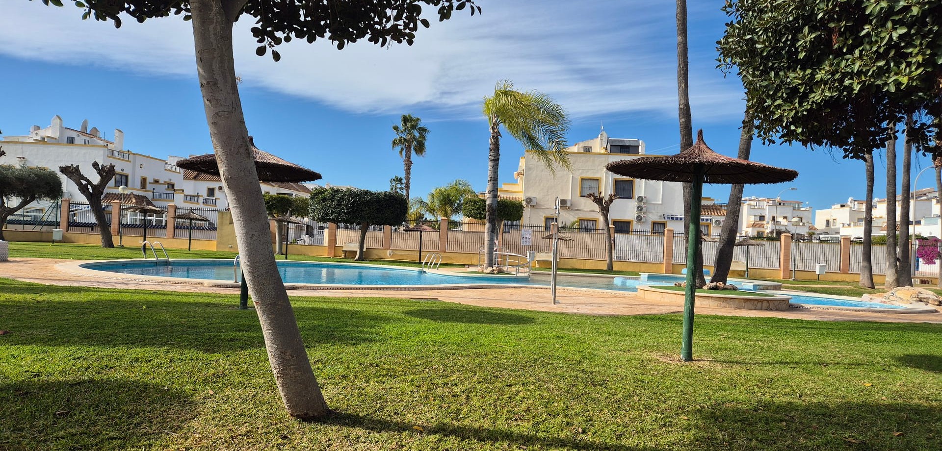 Apartment in Urbanizacion los Balcones - Image 2