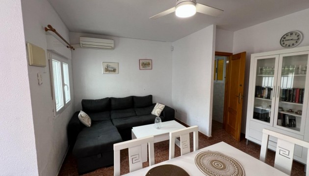 Resale - Bungalow - Torrevieja - La Siesta - El Salado -  Torreta