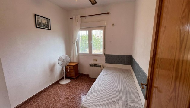 Resale - Bungalow - Torrevieja - La Siesta - El Salado -  Torreta