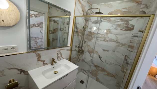 Resale - Apartment - Orihuela Costa - Punta Prima