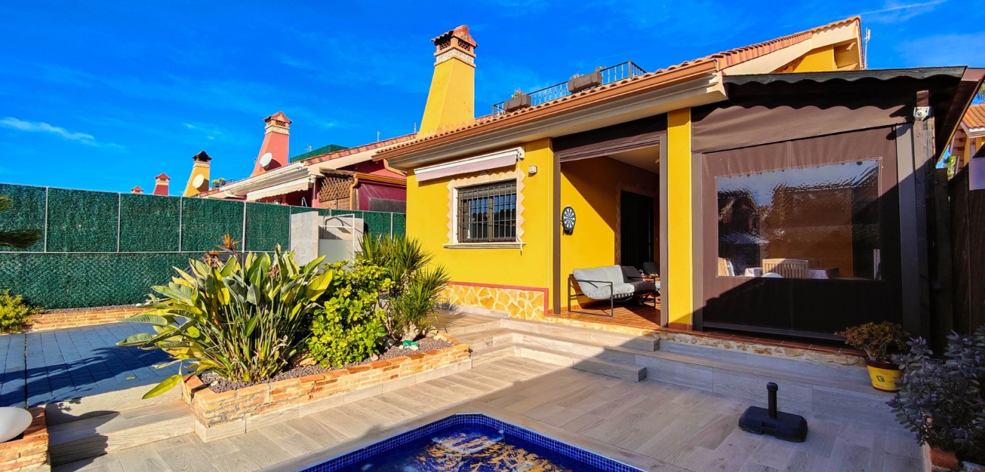 House in Urbanizacion El Raso - Image 2