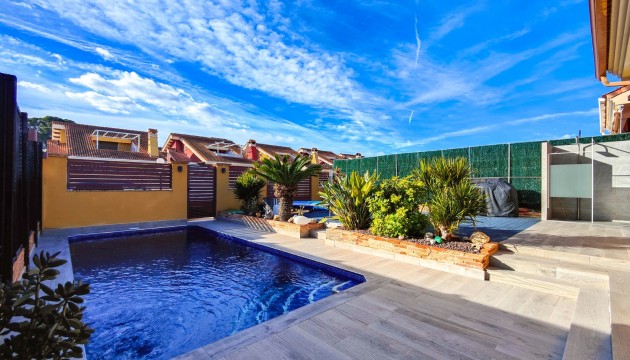 Reventa - Chalet Independiente - Guardamar del Segura