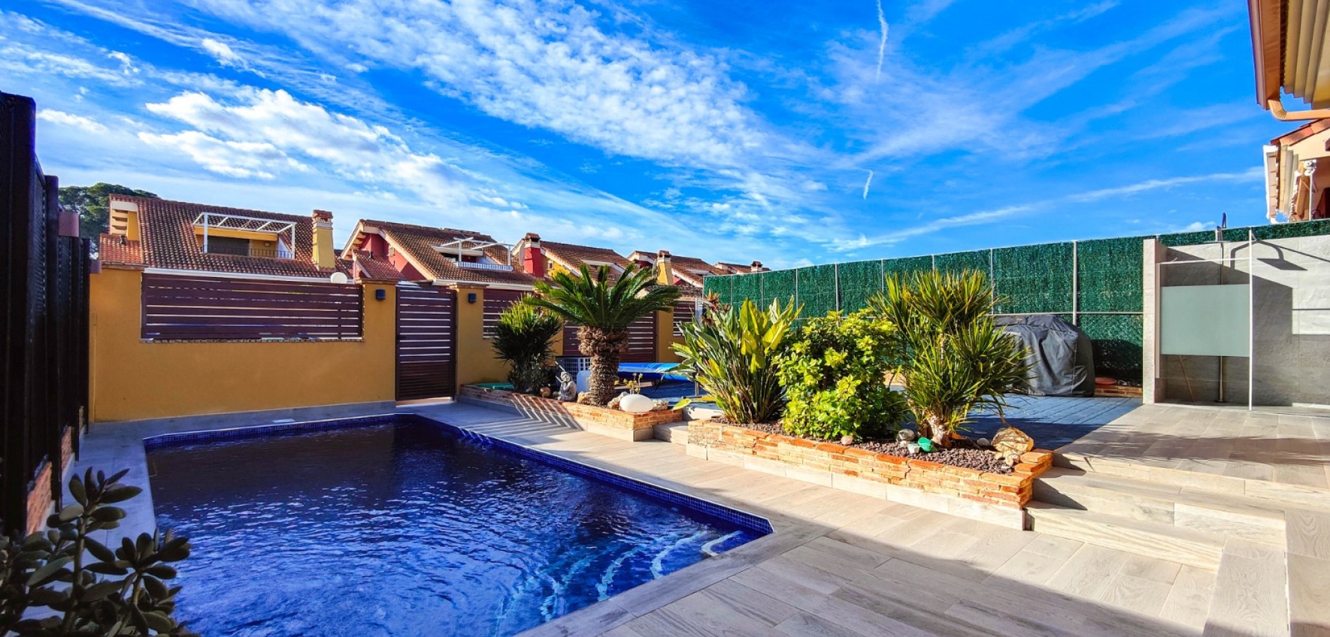 House in Urbanizacion El Raso - Image 5