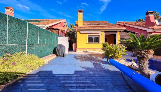 Reventa - Chalet Independiente - Guardamar del Segura