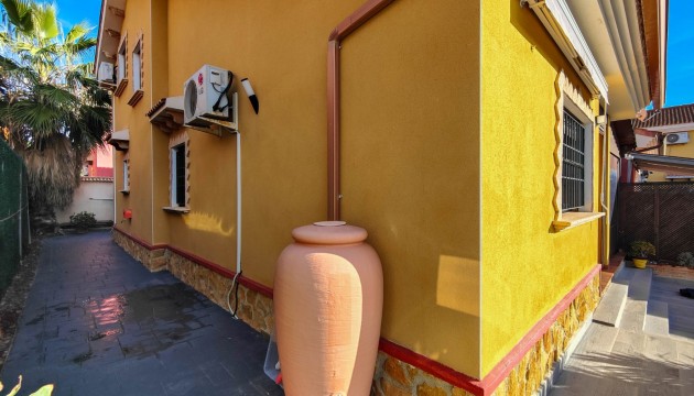 Reventa - Chalet Independiente - Guardamar del Segura