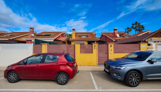 Reventa - Chalet Independiente - Guardamar del Segura