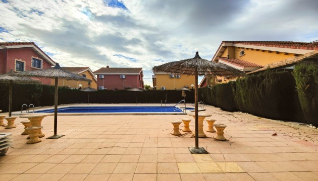 Reventa - Chalet Independiente - Guardamar del Segura