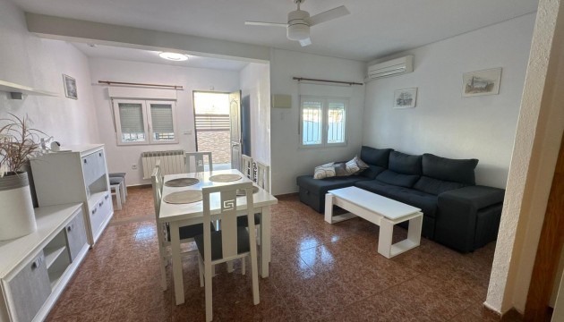 Resale - Bungalow - Torrevieja - La Siesta - El Salado -  Torreta