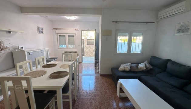 Resale - Bungalow - Torrevieja - La Siesta - El Salado -  Torreta