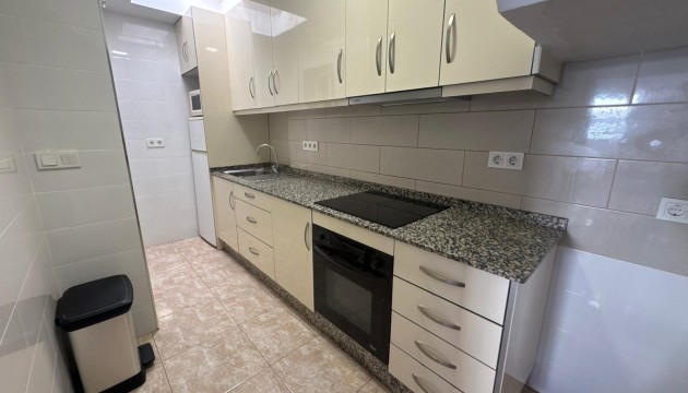 Resale - Bungalow - Torrevieja - La Siesta - El Salado -  Torreta