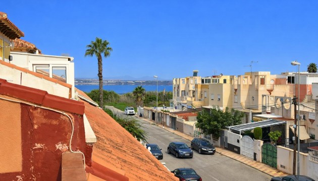 Resale - Bungalow - Torrevieja - La Siesta - El Salado -  Torreta