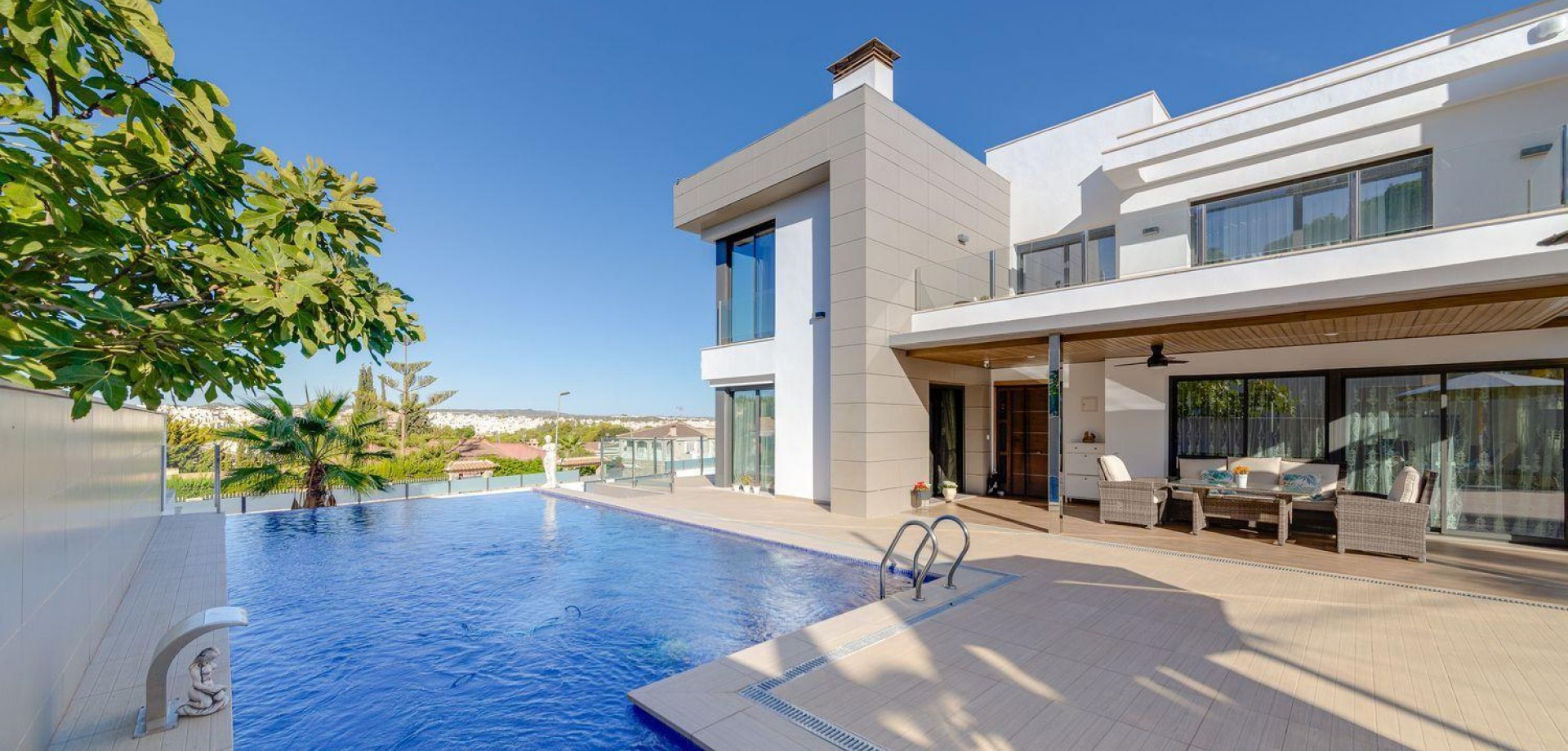 House in Torrevieja - view 1