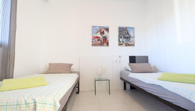 Resale - Apartment - Orihuela Costa - La Zenia