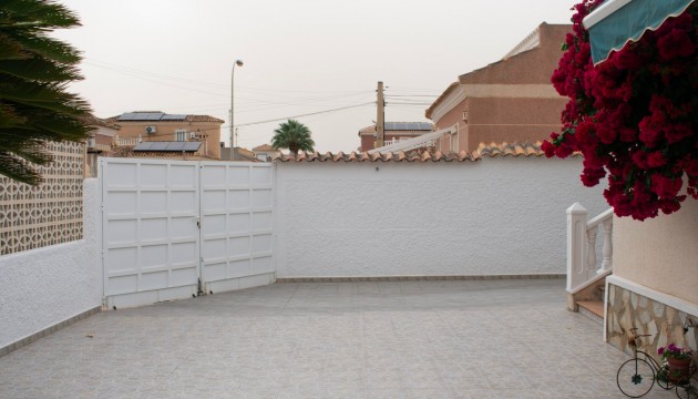 Resale - Detached Villa - Torrevieja