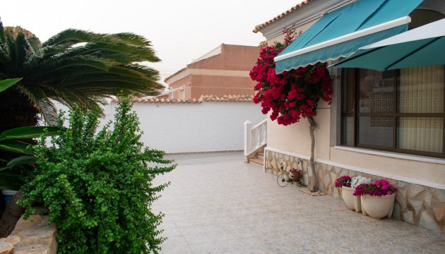 Resale - Detached Villa - Torrevieja
